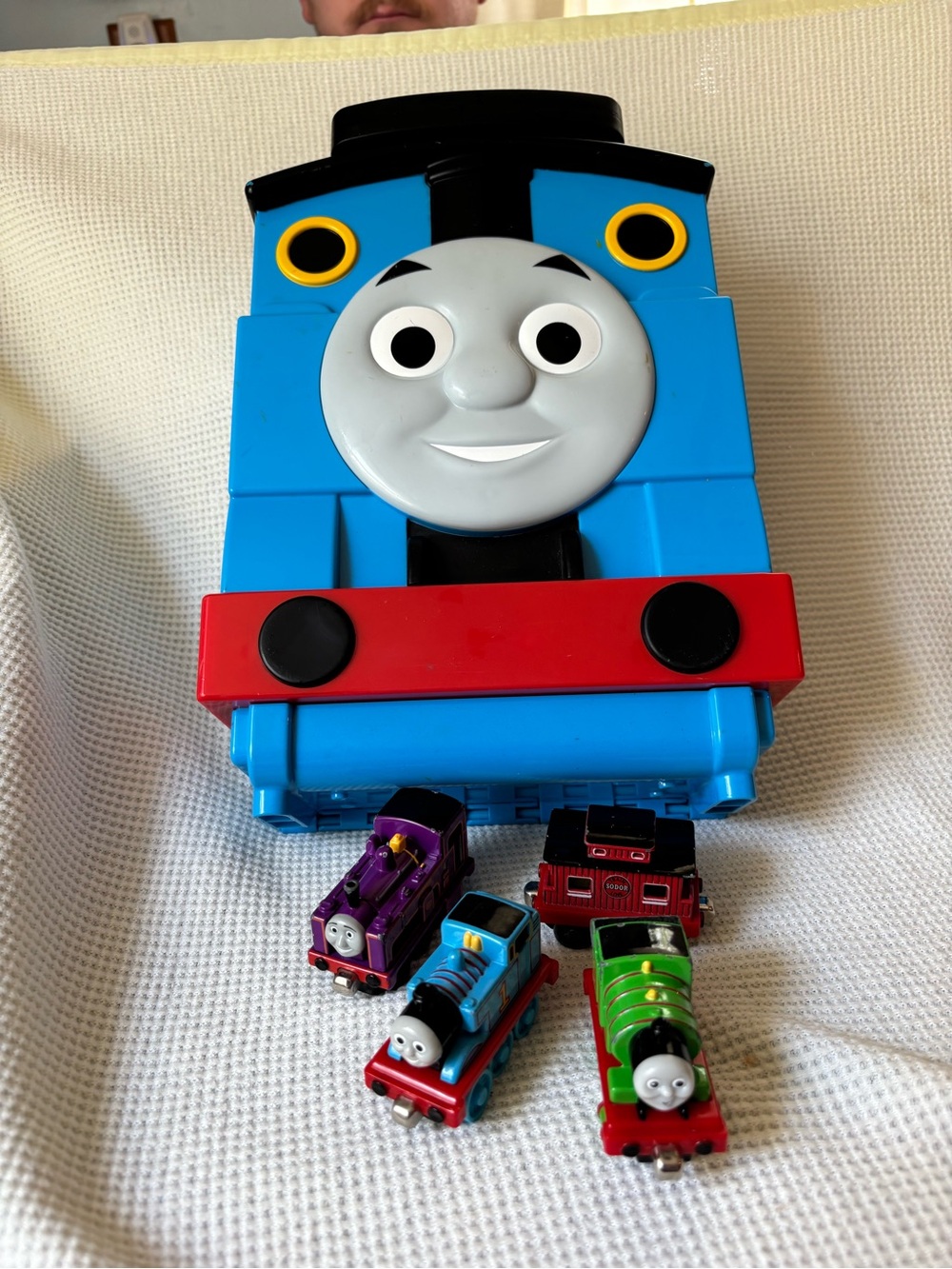 Thomas & Friends Take-Along Case Lot + 4 Die-Cast Trains
Track inside